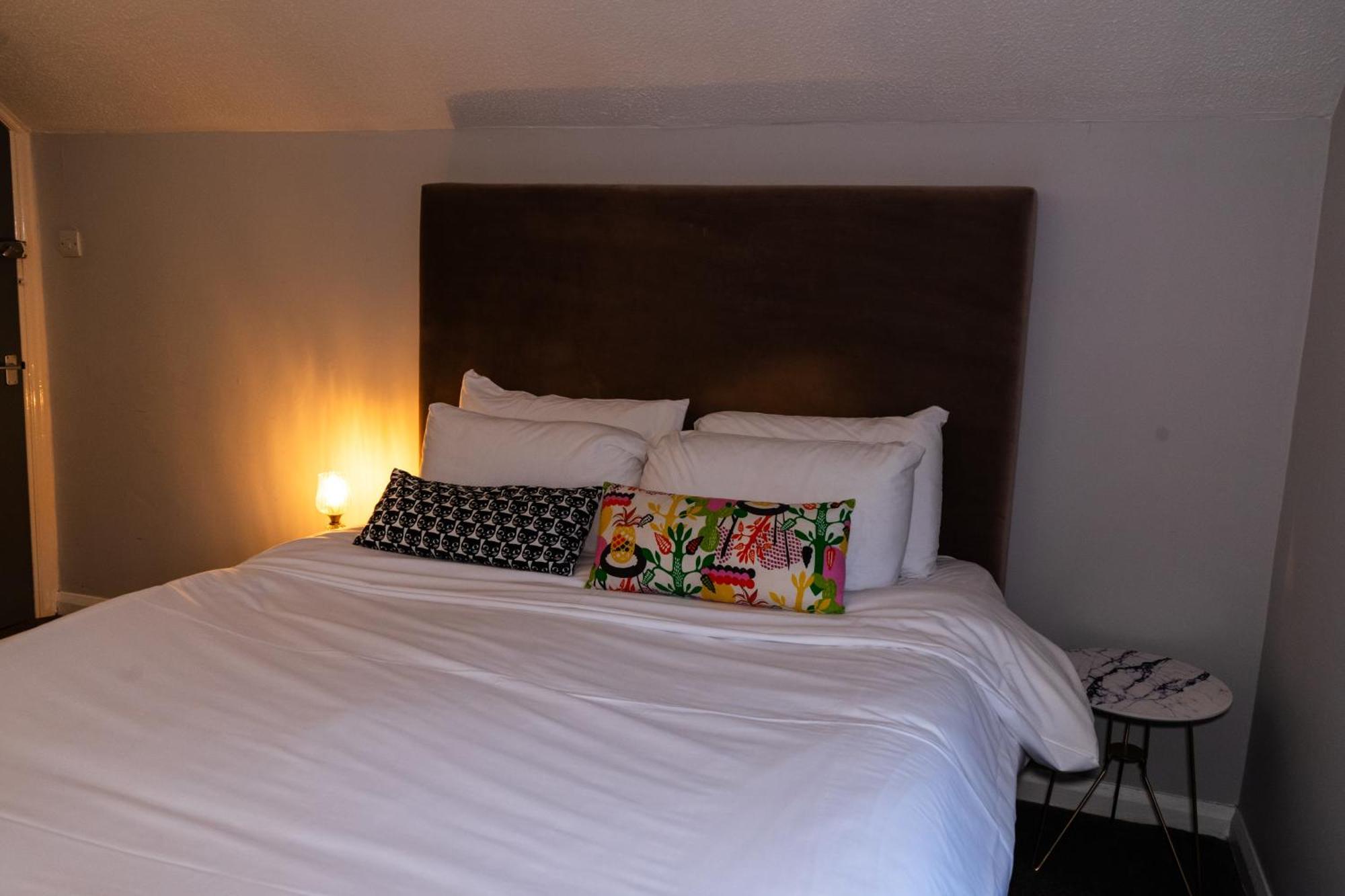 The Lodge At Carlton Tavern Free Parking York Bagian luar foto